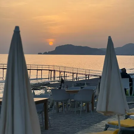 Gold Twins Boutique Hotel